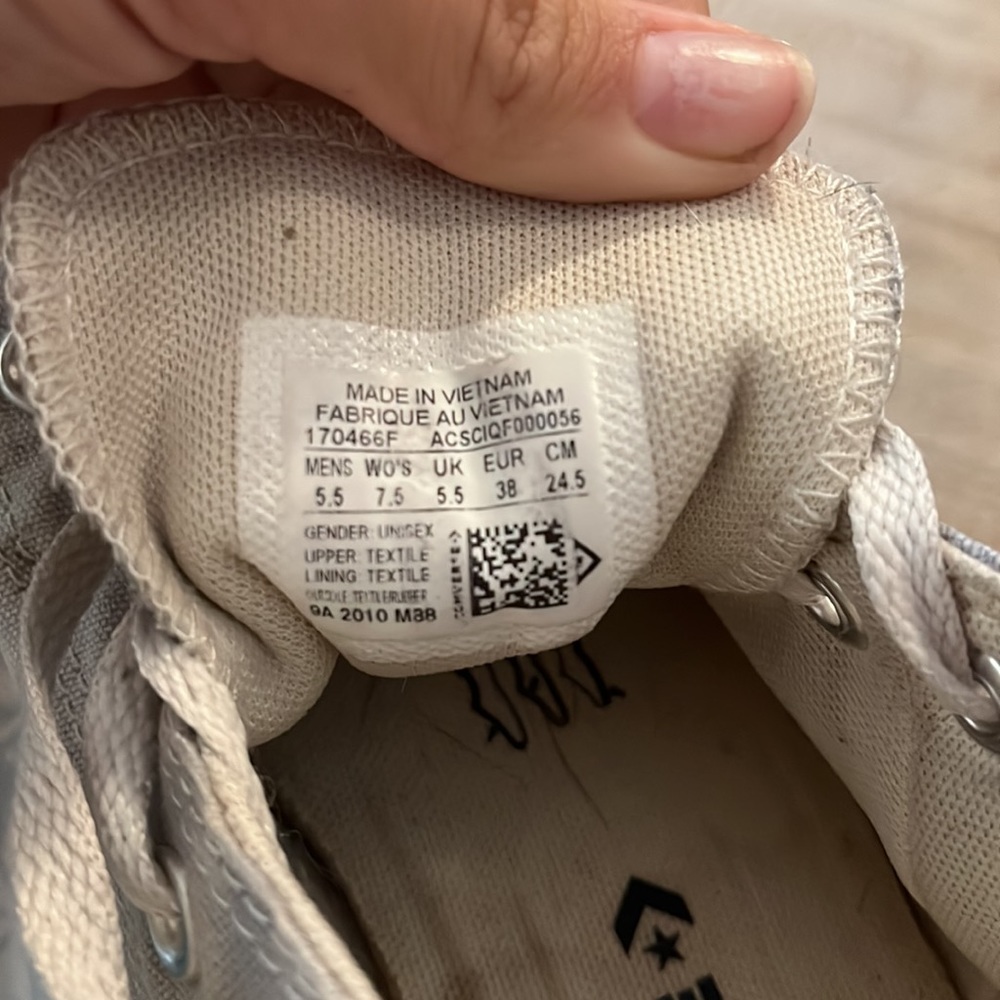 Converse!! - Picture 5 of 5